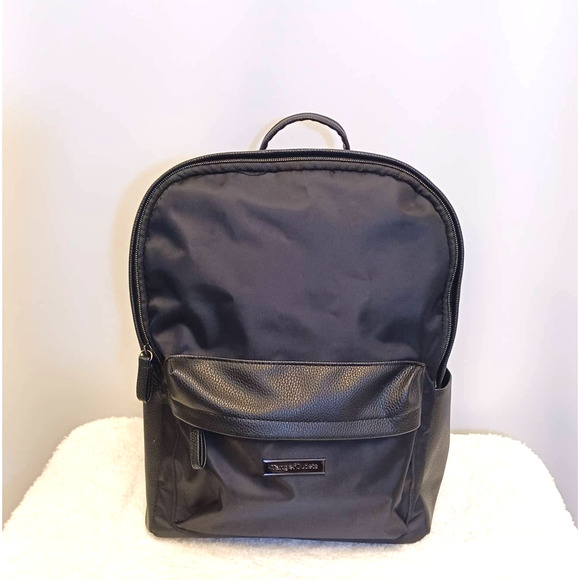 Backpack Vegan Leather with Zippered Closure & Side Pockets - Picture 8 of 9